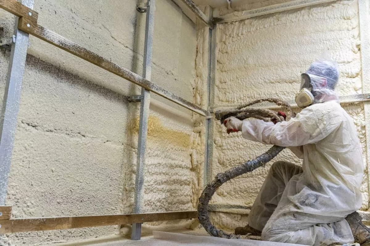 Why Use Spray Foam Insulation