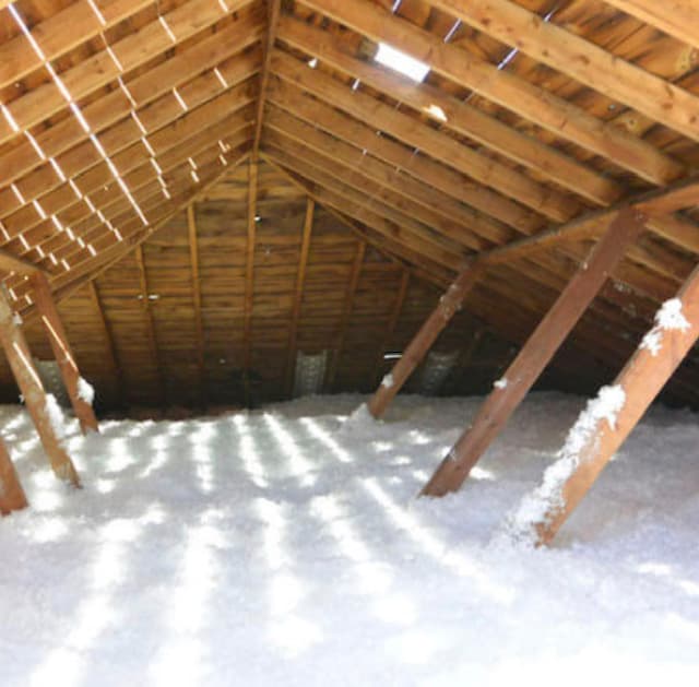 3 Reasons to Get New Home Insulation