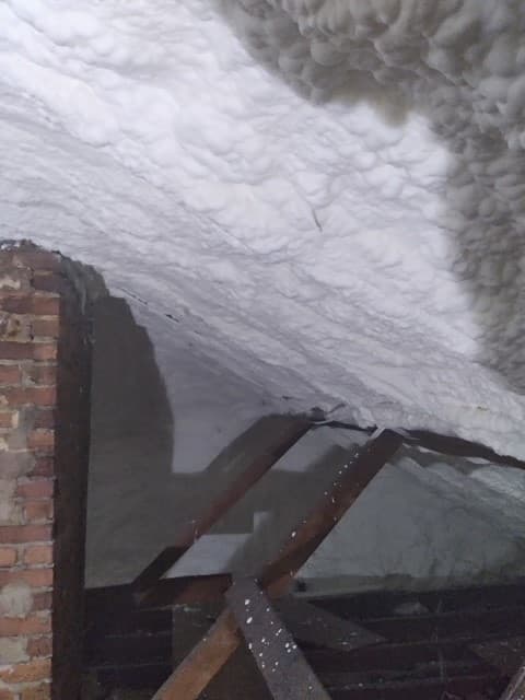 What is spray polyurethane foam? Myth or Fact